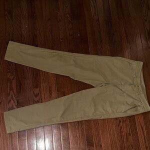 Lululemon Men's Slim Fit Chino Pants